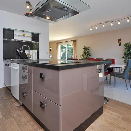 4 Bedroom Pet Friendly In Maxime * Sainte-Maxime