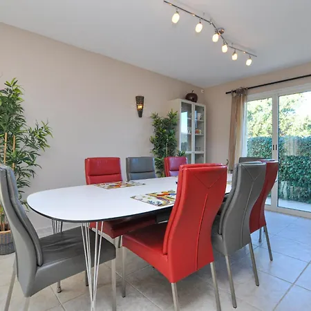 4 Bedroom Pet Friendly In Maxime