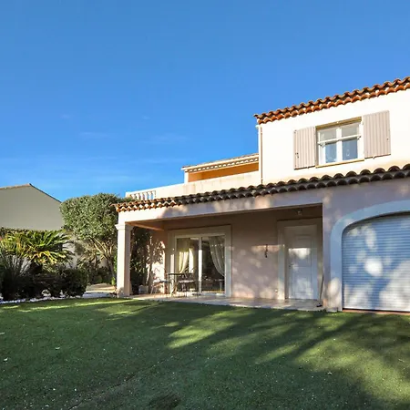 Holiday home 4 Bedroom Pet Friendly In Maxime Sainte-Maxime