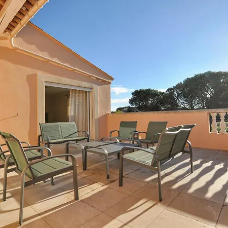 4 Bedroom Pet Friendly In Maxime Holiday home